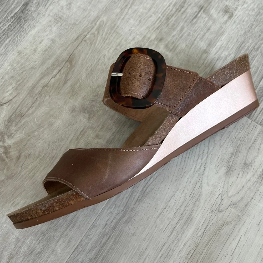 Naot Kingdom Wedge Sandal Shoes Nubuck Leather Metallic Comfort Support Women 40
